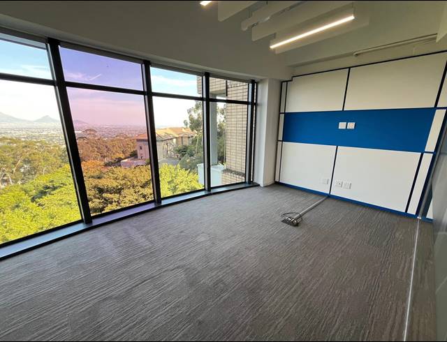 914M² OFFICE TO LET IN BELVEDERE TYGERBERG